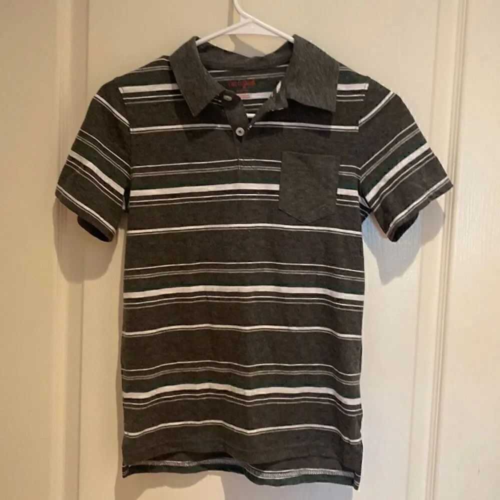 Cat and Jack collared shirt M